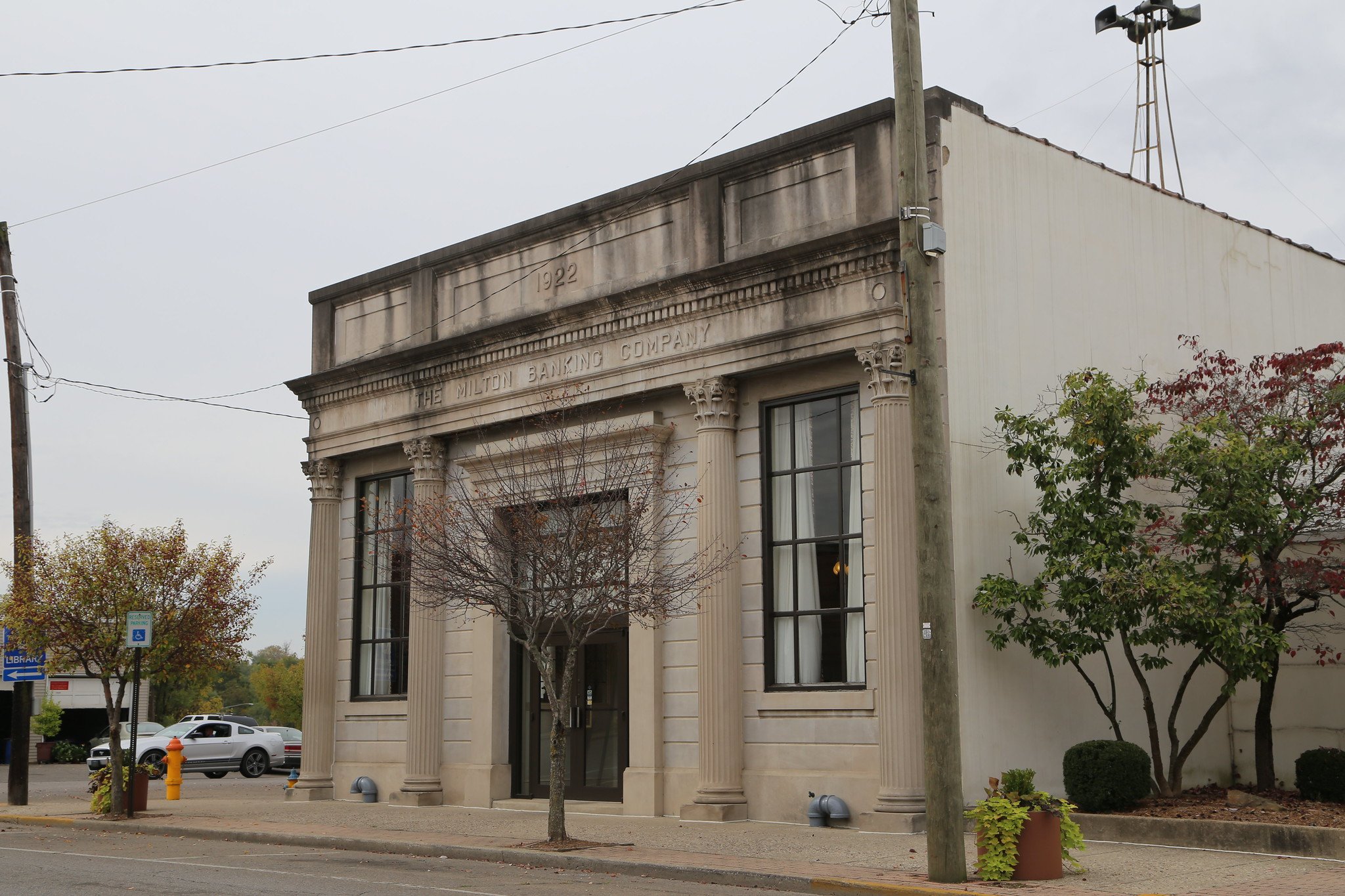 Milton Banking Company building in Wellston, Ohio
